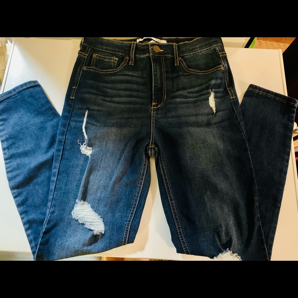 Used Distressed High Waisted Long Jeans.